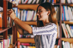 Зазначається, що професії, пов’язані з забезпеченням здоров’я, навчанням, наданням індивідуальних послуг, творчістю залишаться актуальними