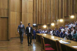 Зеленський і його слуги – cамозакохані боягузи 