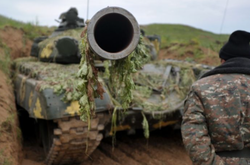 О 12:00 за місцевим часом в Карабасі відповідно до домовленостей, досягнутих раніше, набрати чинності режиму припинення вогню