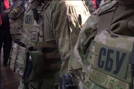 На Запоріжжі СБУ затримала офіцера поліції за підозрою у «кришуванні» наркоділків