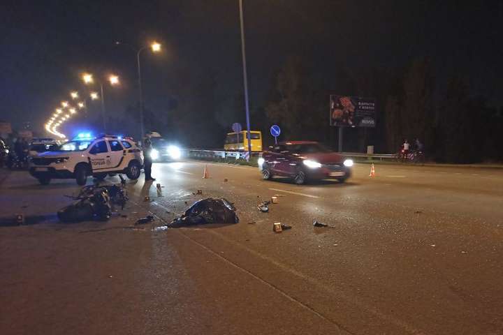 У столиці сталася смертельна аварія з мотоциклістом (відео)