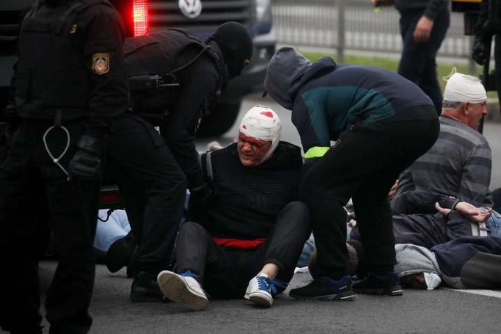 Більше 20 журналістів затримано в неділю у Білорусі на акціях протесту