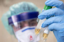 Оперативные данные: в Украине выявлено еще 4420 больных коронавирусом