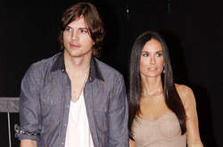  57-летняя голливудская актриса Деми Мур рассказала о крахе брака с актером Эштоном Кутчером 
  