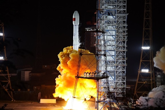 Китай вивів на орбіту супутник Gaofen-13, який попереджатиме про катаклізми