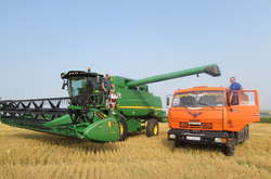 Українська зернова асоціація визнала проблеми з врожаєм і продовжує знижувати прогноз валового збору