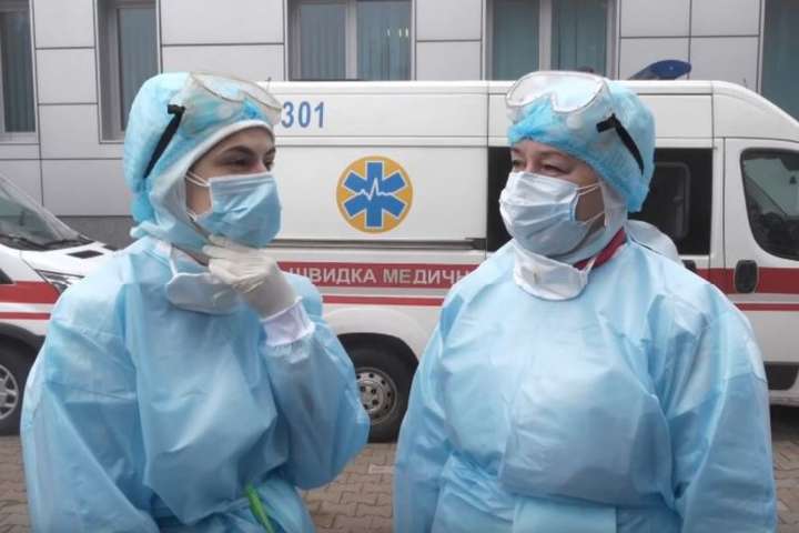 Києву не вистачає медиків: за час пандемії звільнились до 25% медперсоналу