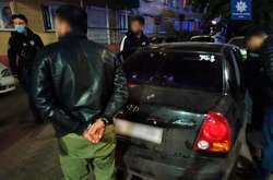 Інспектори розшукали автомобіль Hyundai на вулиці Донецькій і затримали трьох осіб