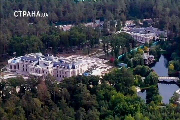 ЗМІ показали новий розкішний маєток Ахметова під Києвом (відео з дрона)