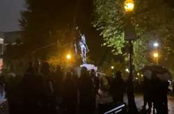Протестувальники у США знесли пам'ятники Лінкольну і Рузвельту