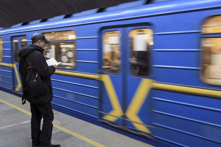 Сьогодні буде обмежено вхід на станції підземки в центрі Києва