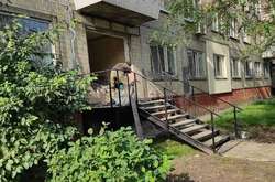 У будинку на вул. Курнатовського, 11 будівельники розтрощили капітальну стіну