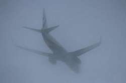 У Львові не зміг сісти літак через сильний туман 