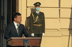 Президент також підкреслив, що День захисника України, який відзначається 14 жовтня – це не тільки чоловіче свято