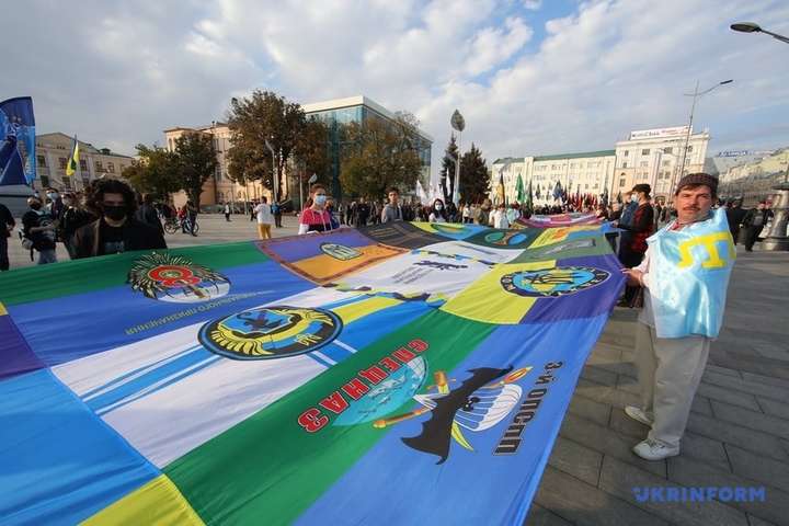 У Харкові розгорнули 50-метровий прапор України