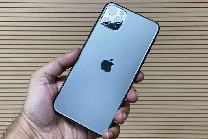 Apple зняла з виробництва дві моделі iPhone