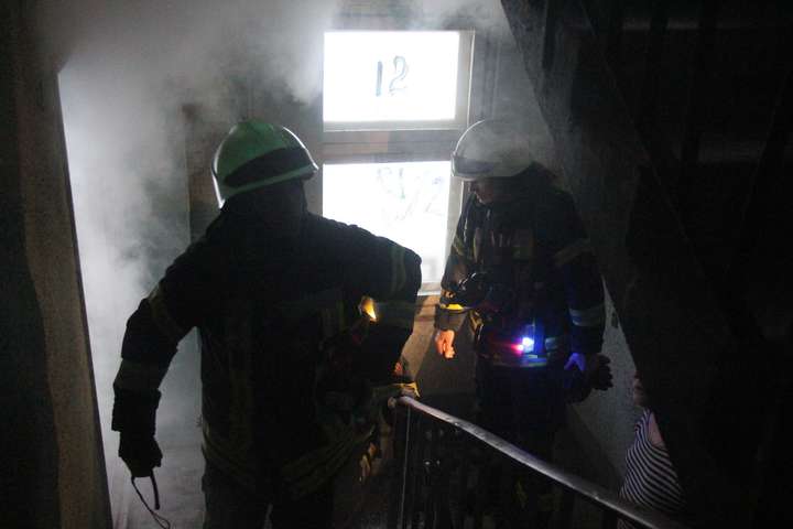 Під час пожежі в будинку в Києві загинув чоловік