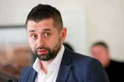 Арахамия хочет сократить украинскую армию, чтобы она стала сильнее