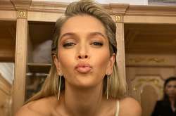 Певица Вера Брежнева