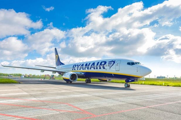 Ryanair скасовує понад 40 рейсів з України