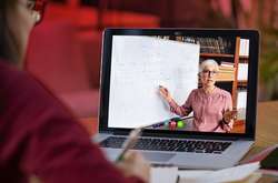 Столичній владі радять відправити школярів на дистанційне навчання