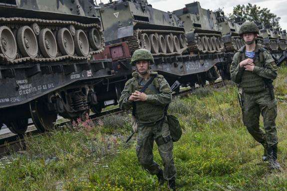 Росія завозить бойовикам нові танки – розвідка
