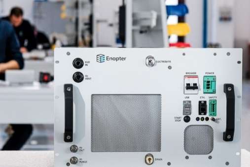Компанія Enapter буде виробляти 100 тис електролізерів на рік