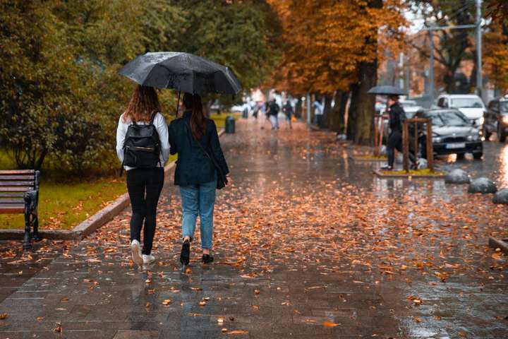 Похолодання та дощі: прогноз погоди в Україні на сьогодні