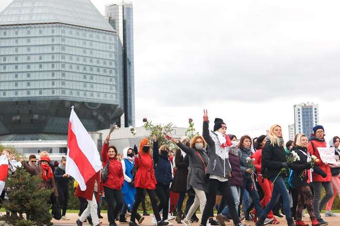 У Мінську відбуваються марші жінок і студентів