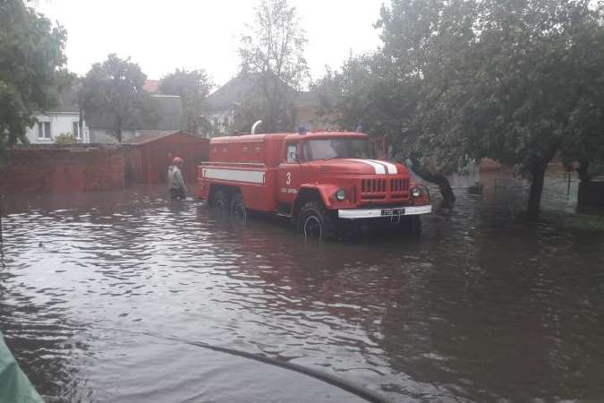 У Білій Церкві через зливу підтопило близько 10 будинків