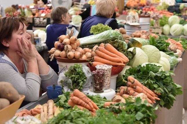 «Осіннє подорожчання» почалося: які овочі та фрукти вже зростають в ціні