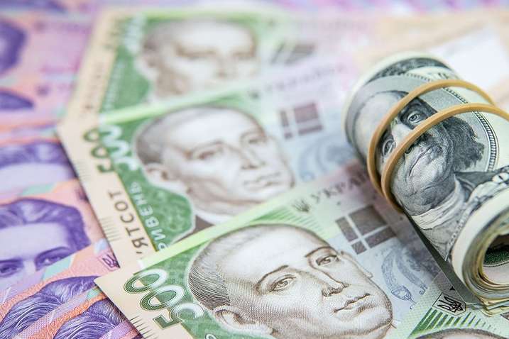 Долар та євро подорожчали: курс валют на 19 жовтня