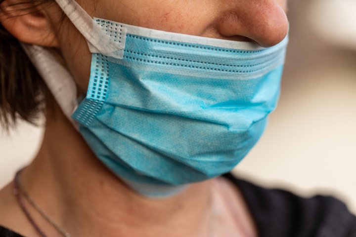 Військовий епідеміолог звернувся до громадян, які висовують носа з-під маски