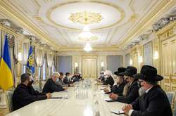 Володимир Зеленський провів зустріч з представниками Всеукраїнської ради церков і релігійних організацій