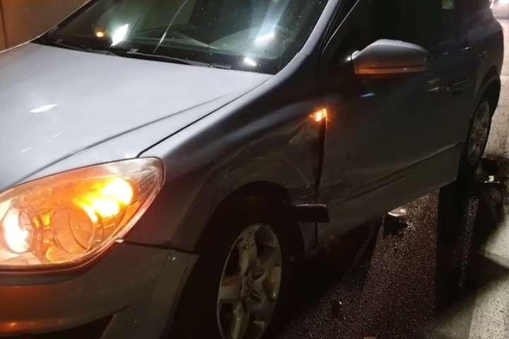 У Києві п’яний водій протаранив автівку і, тікаючи, розтрощив ще одну (відео)