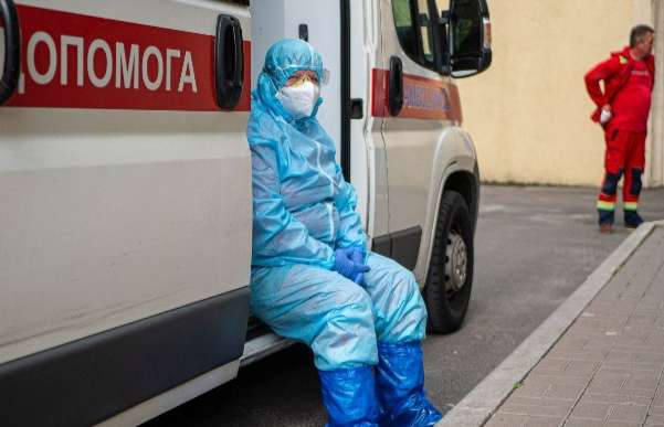 Коронавірус в Україні: за добу одужали понад 3000 хворих, померли – 113 