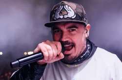 Певец Олег  Михайлюта