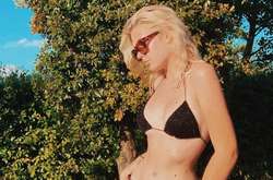 19-летняя дочь Веры Брежневой в крошечном бикини вызвала фурор