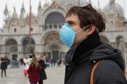 Коронавірус у світі: в італійському регіоні можуть ввести комендантську годину