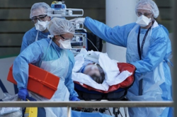  Всього наразі в РФ хворіють 321 392 людини 