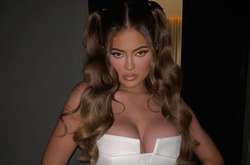 Самая горячая миллиардерша Кайли Дженнер без трусиков и лифчике восхитила мужчин (фото)