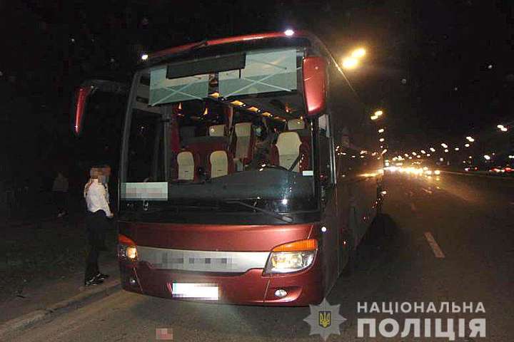 В автобусі Київ – Харків чоловік накинувся з ножем на пасажирів (фото)