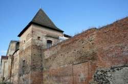 В Луцке под замком Любарта обнаружили ранее неизвестное подземелье (фото, видео)