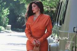 Миллиардершу Кайли Дженнер прозвали «тыквой» из-за нелепого наряда (фото)