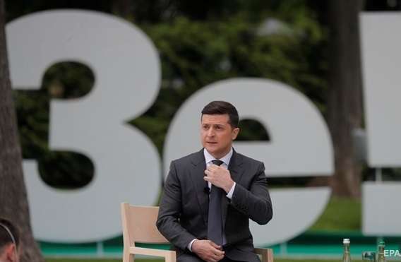 Опитування Зеленського: 25% українців проти, а 23% вважають його незаконним