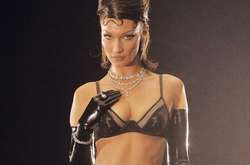 Модель Белла Хадид