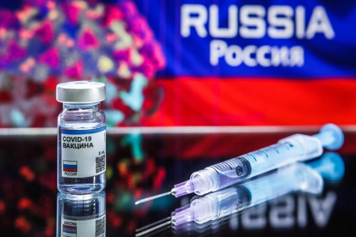 Чи купуватиме Україна російську вакцину? Головний санлікар вніс ясність