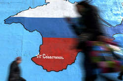 Окупанти примусово виселяють з Криму 600 українців – МЗС 