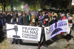 У Польщі сотні людей протестують через заборону абортів