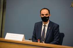 Глава МЗС Словенії заразився коронавірусом